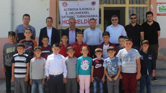 Altınova İlkokulu 2. Geleneksel Santranç Turnuvası Yapıldı