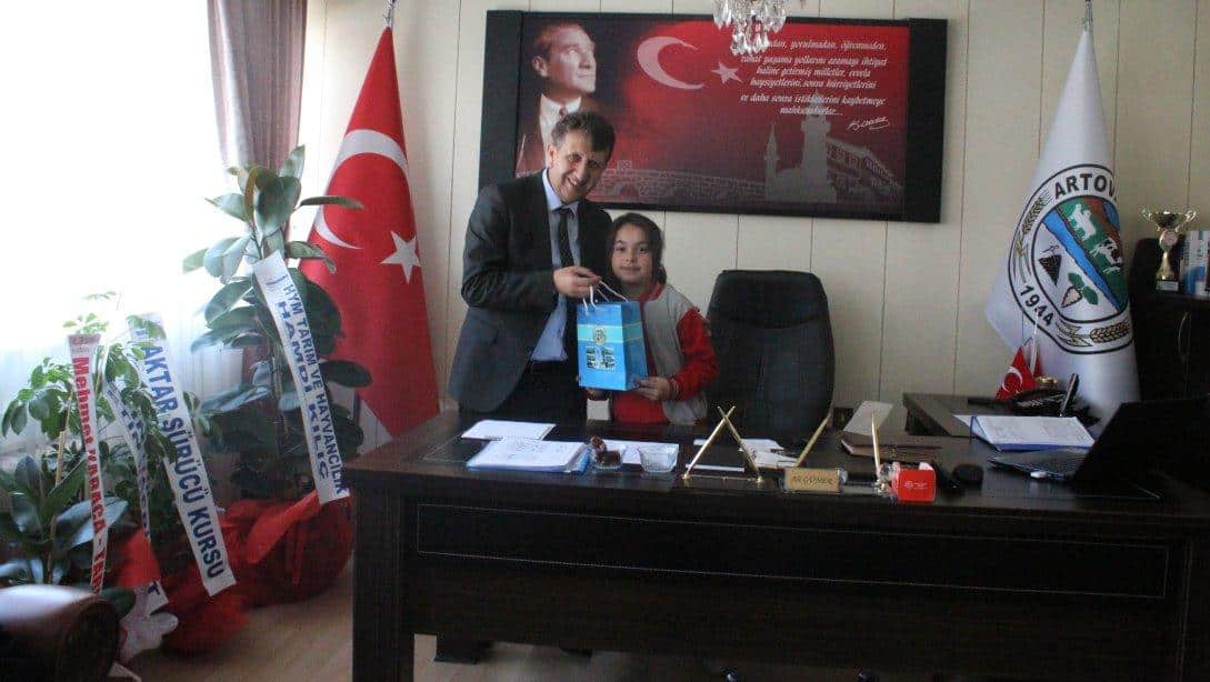 İlçe Belediye Başkanı Sayın Ali GÜNER, Makam Koltuğunu 